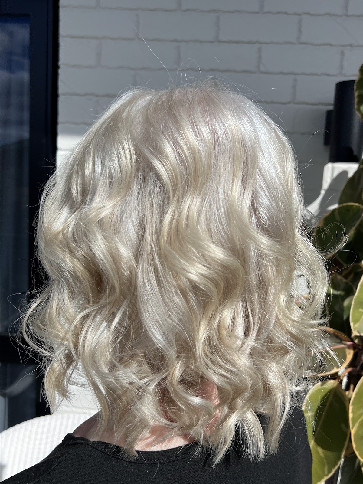 Icy blonde, lived-in